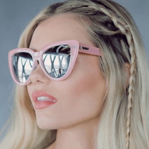 QUAY AUSTRALIA Stray Cat Pink Mirrored Sunnies - Picture 7 of 8